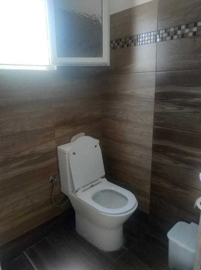 Spiros Apartments Livadia  ภายนอก รูปภาพ