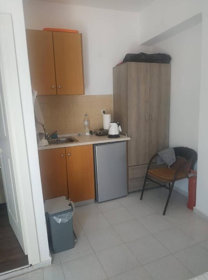 Spiros Apartments Livadia  ภายนอก รูปภาพ