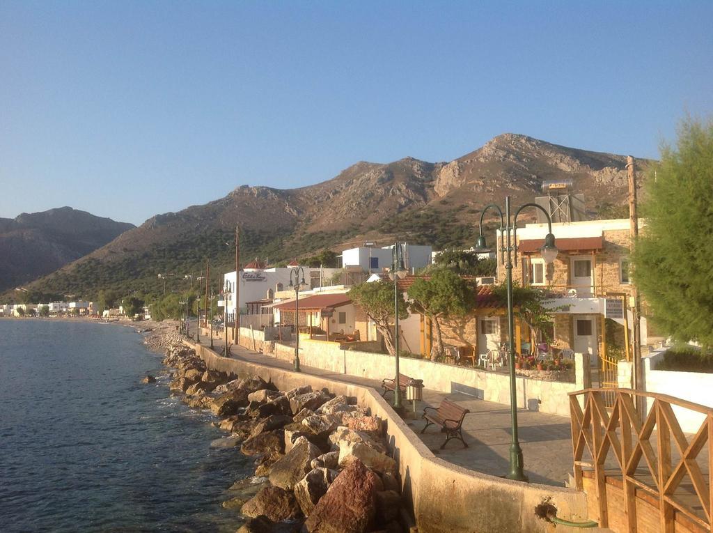 Spiros Apartments Livadia  ภายนอก รูปภาพ