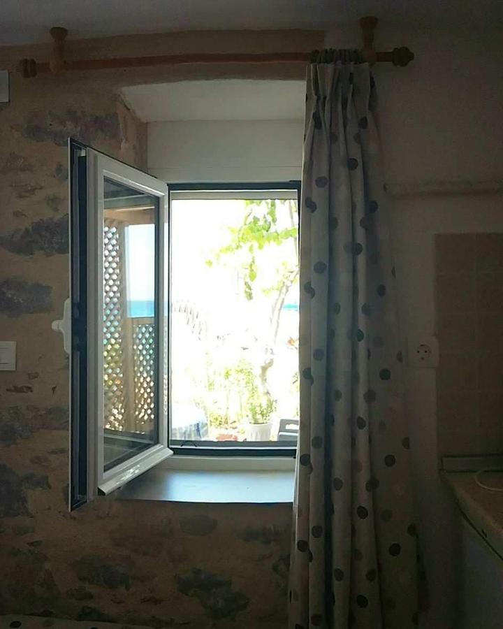 Spiros Apartments Livadia  ภายนอก รูปภาพ